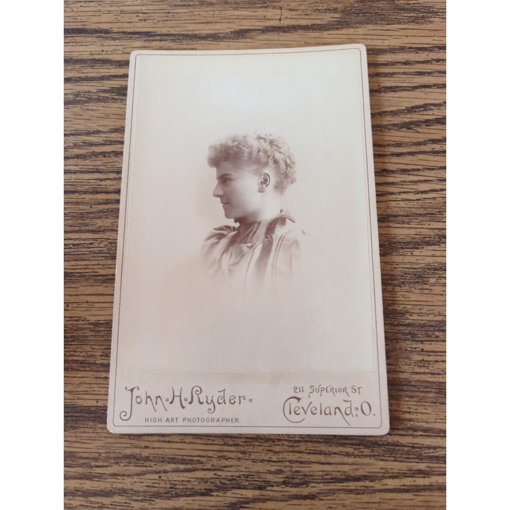 Antique Cabinet Card Victorian Woman Portrait John H Ryder Cleveland Ohio Photo